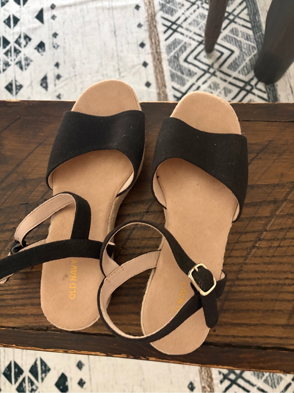 Old Navy Black and Tan Open-Toe Ankle Strap Sandals